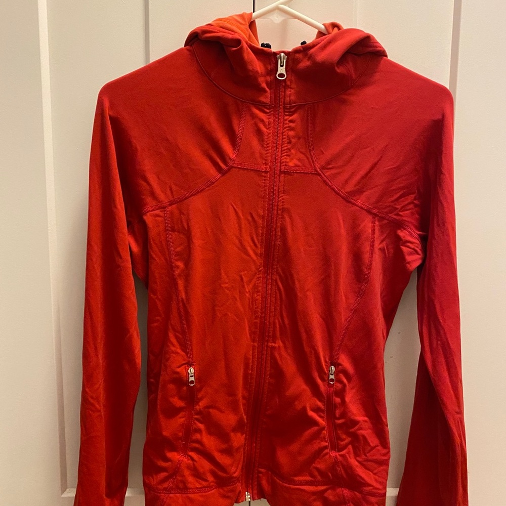 EUC WOMENS LULULEMON ZIP UP HOODIE SZ8